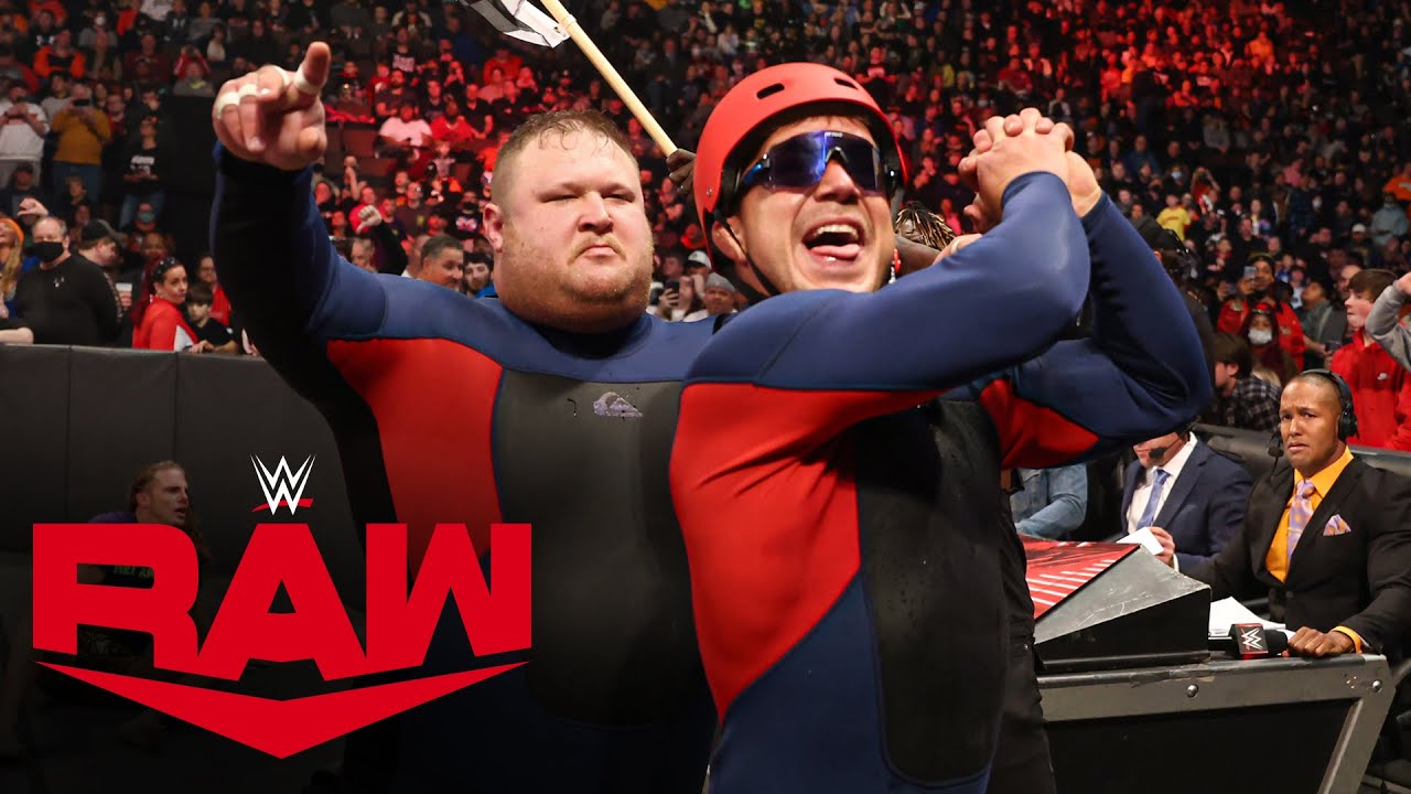 Гонка на самокатах RK-Bro против Alpha Academy завершилась скандалом: Raw, 31 января 2022 г.