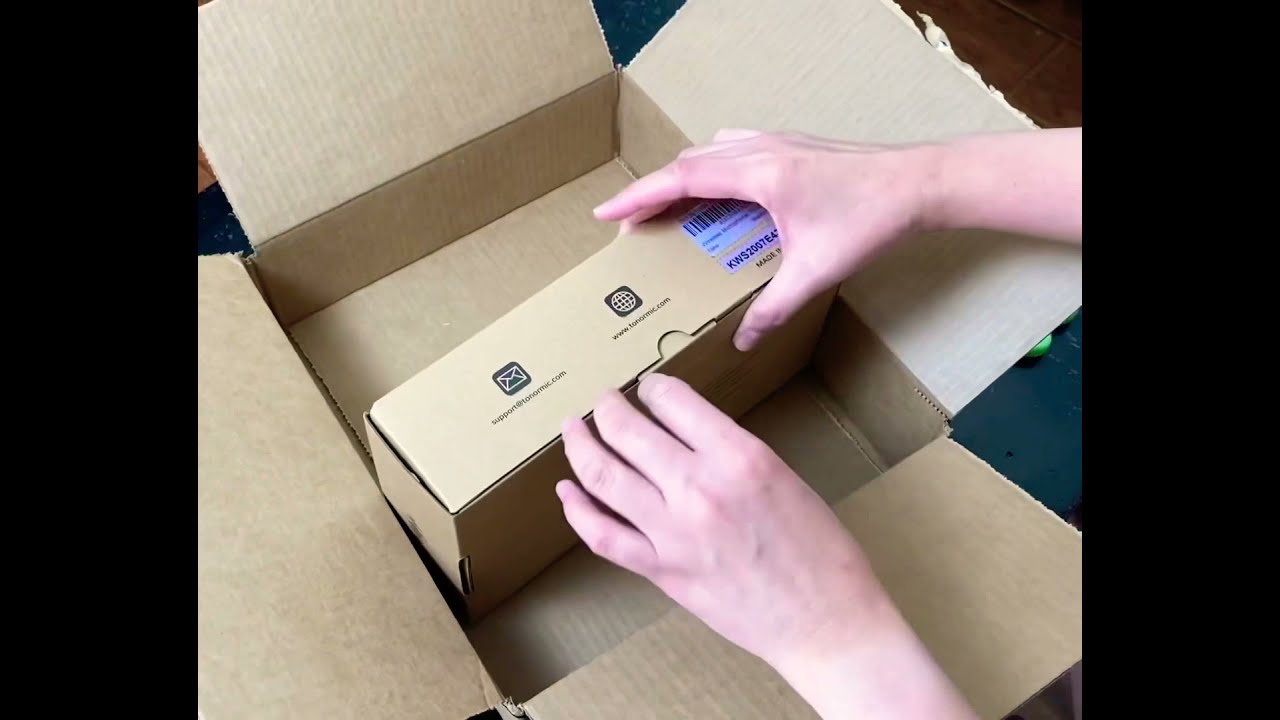 Unboxing TONOR UHF Dual Cordless Metal Dynamic Mic System with Rechargeable Receiver