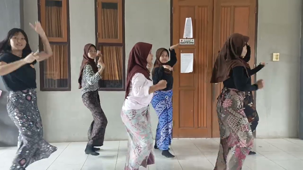 Bandung Dance by Vania & Circle