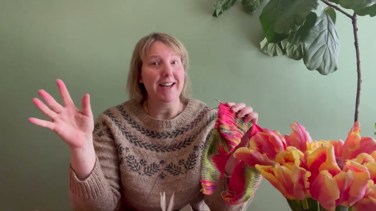 Elena's knits episode 4. Sock knitting progress, remedial Ravelry-ing