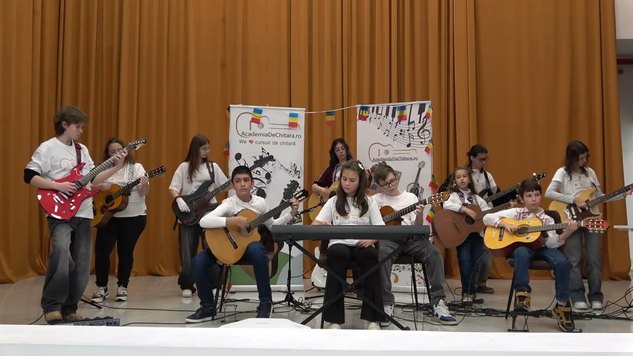 Imnul Romanie - Desteapta te, romane! Moment de grup Academia de Chitara - 2025