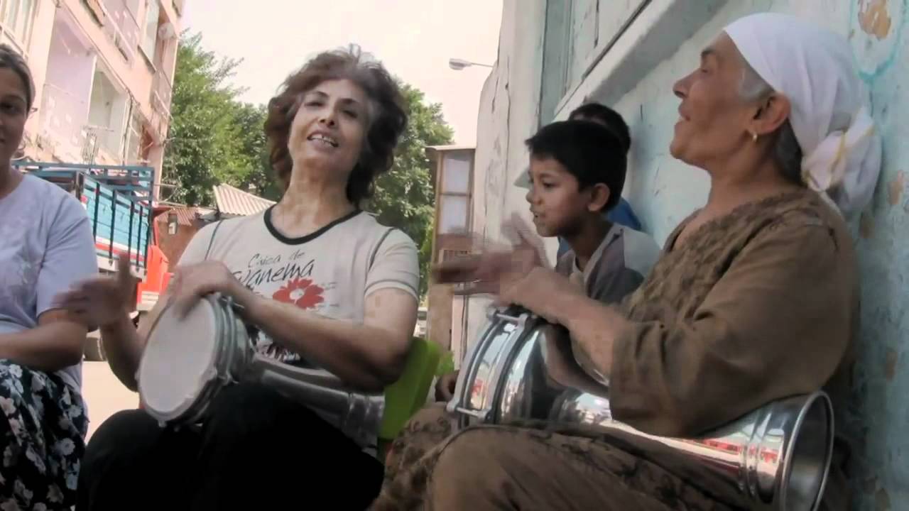 MEIN HAUS STAND IN SULUKULE - Trailer | ab 25.11.2011 im Kino