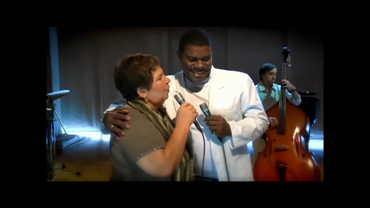 Emilio Santiago y Nana Caymmi - Olhos Negros
