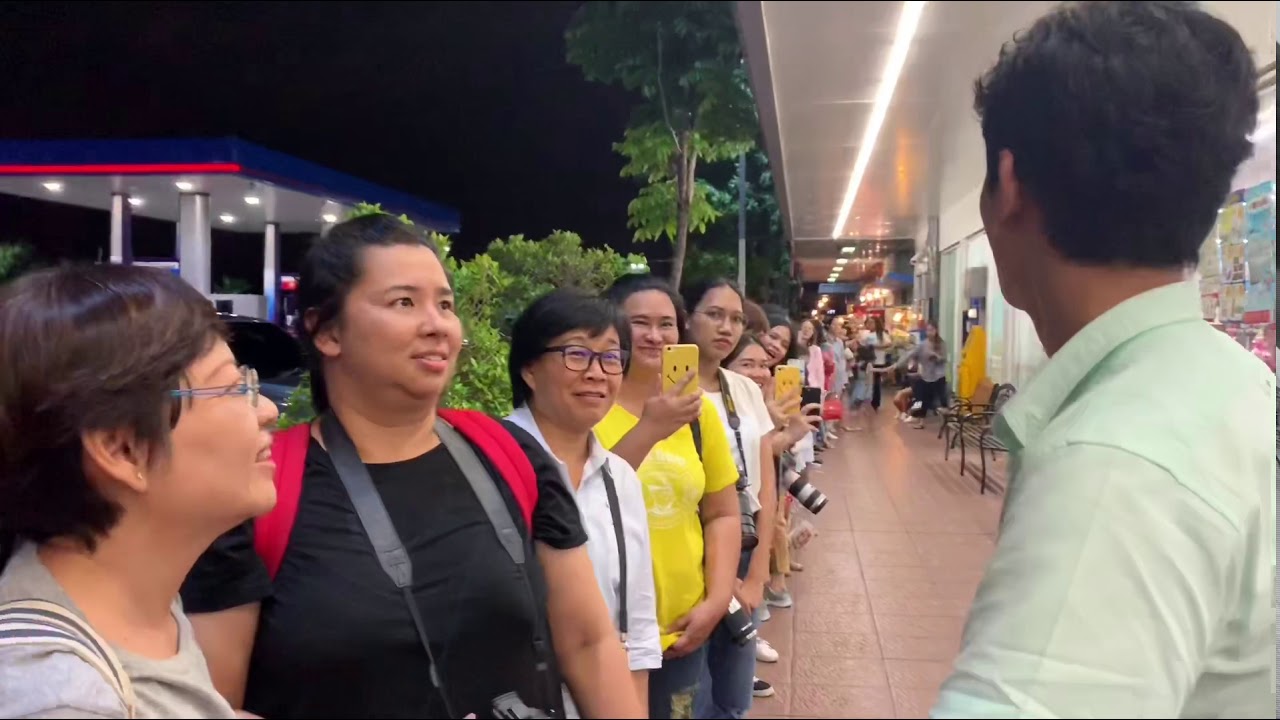 กัน นภัทร จับมือแฟนคลับ ที่ปั๊มชลบุรี 11-8-19