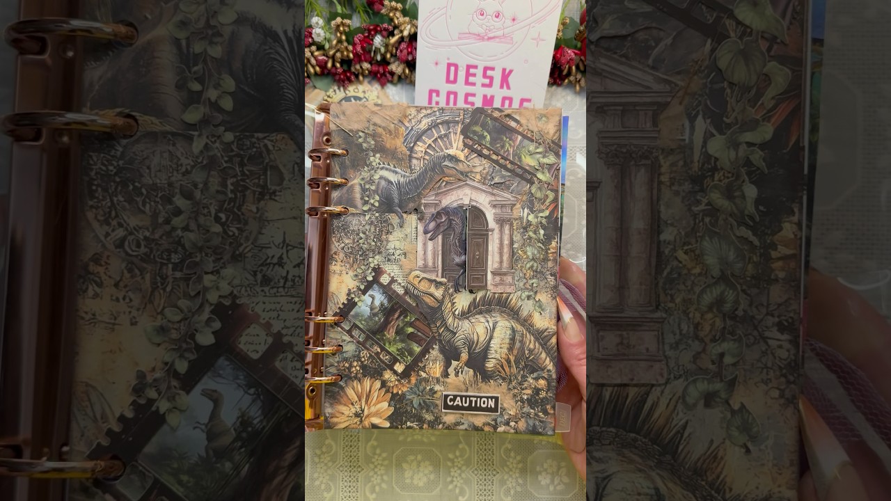 deskcosmos.com &ndash; Dinosaur Era 🦖 #journal #scrapbooking #papercrafts #artjournal #journaling