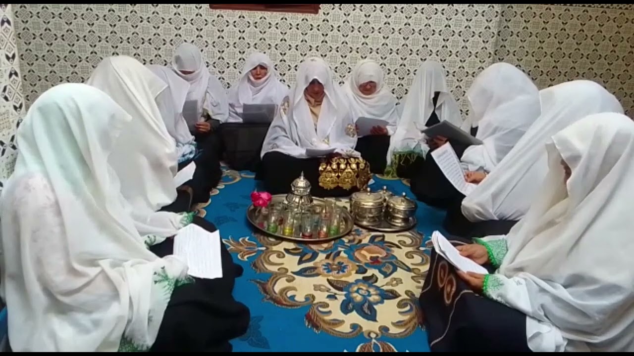 لنتعلم جميعا أسهل دعاء للوالدين..مؤثر جدا.
