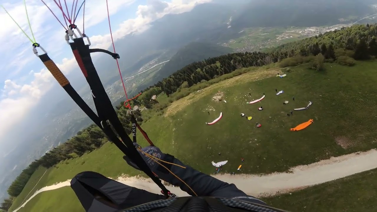 Paragliding Feltre on Axis Comet 3