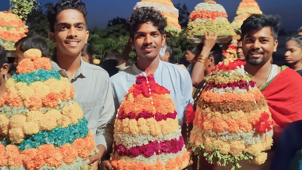 Machareddy bathukamma || Waradhi youth association ||#2023|| #bathukamma ||#macahareddy||#kamareddy