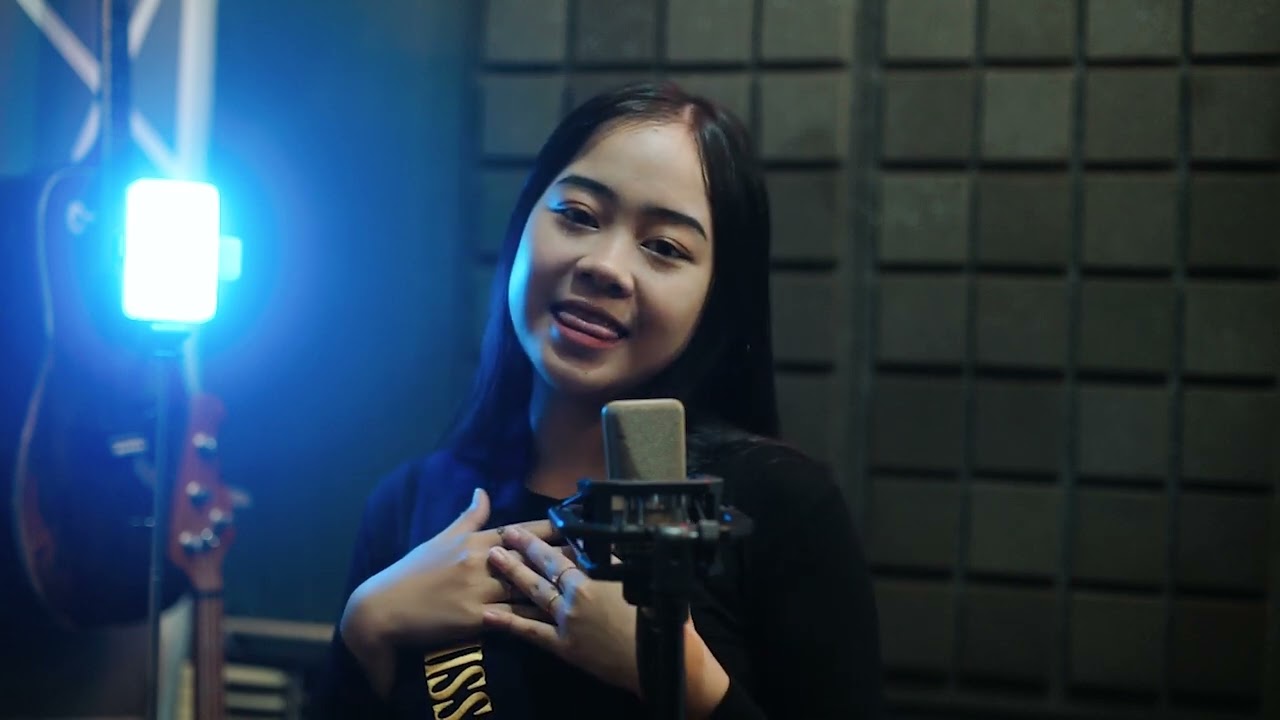 sesuatu di jogja cover | yessi #nyubirecords