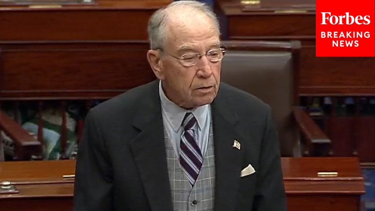 'All 100 Of Us Senators Ought To Be Ashamed': Chuck Grassley Blasts Senate Over Government Shutdown