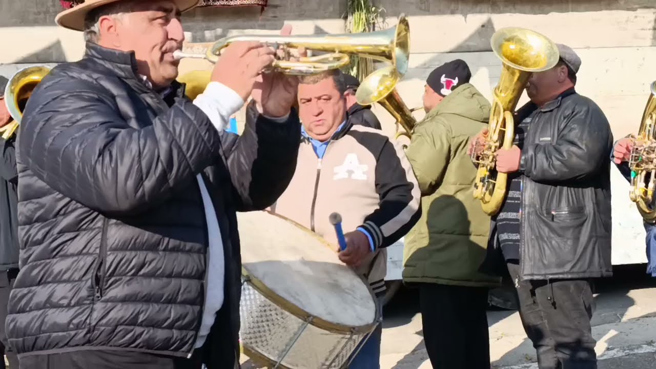 Fanfara de la Valea Mare (Costel Șarambel) - Hramul Tămășenilor, 8.nov.2024 (1)