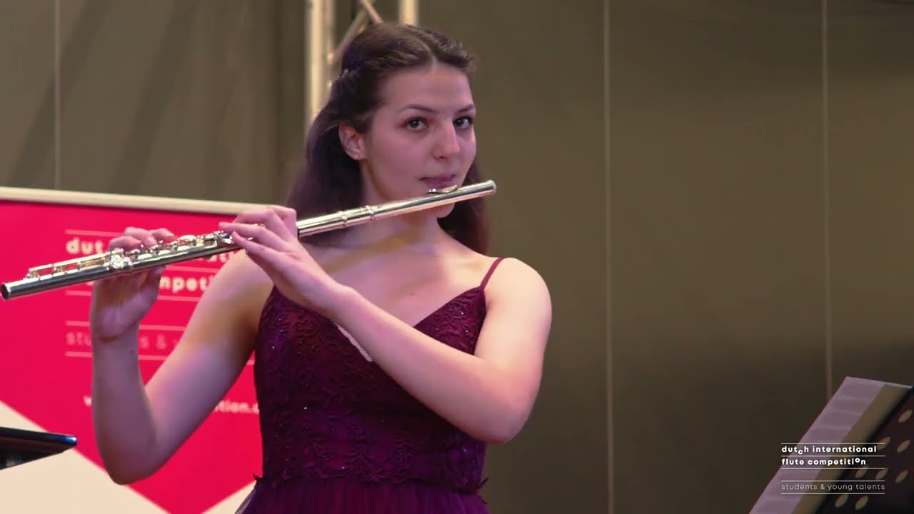 Agnes Szarka plays Poulenc: Sonata (part 2)