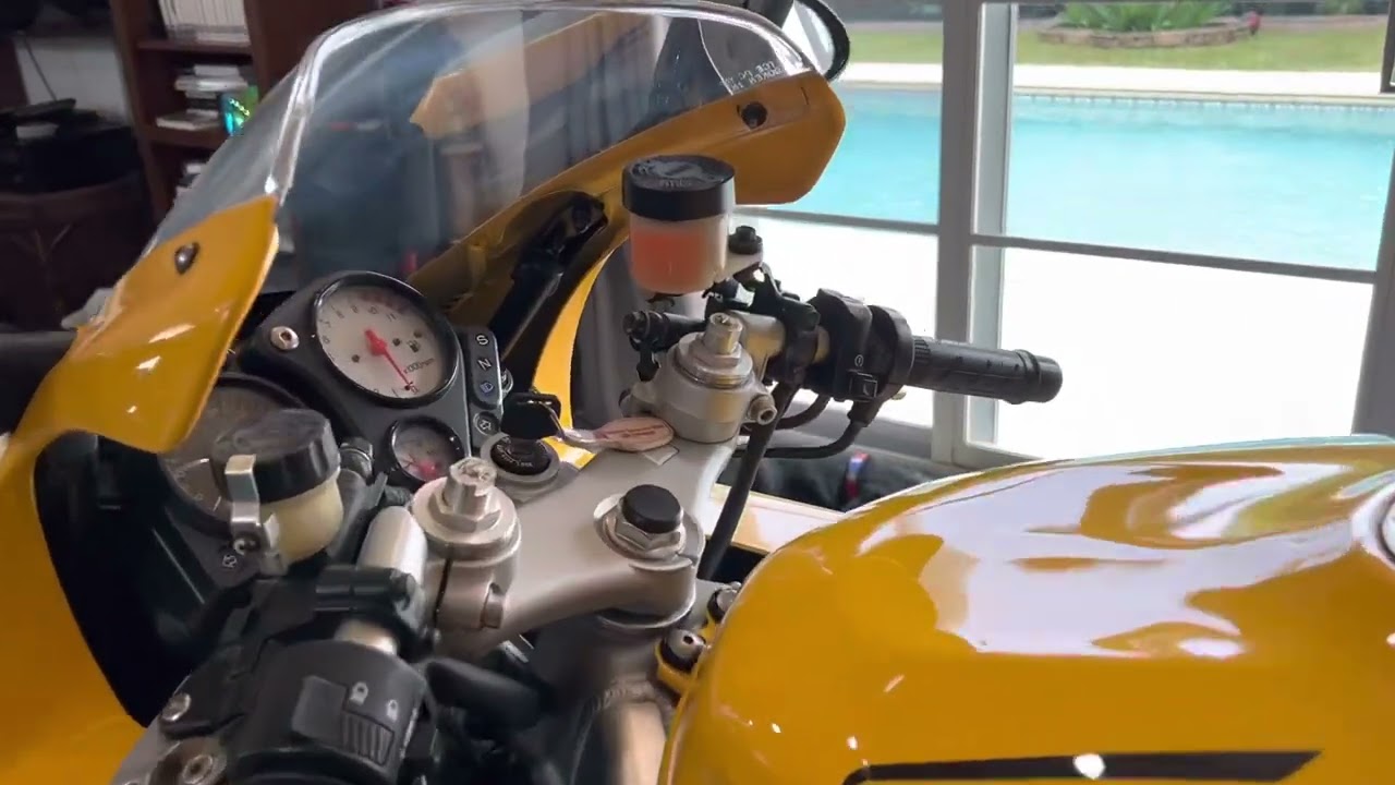 Honda Superhawk 996 ￼