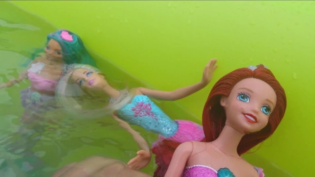 Histoire Barbie : La piscine !