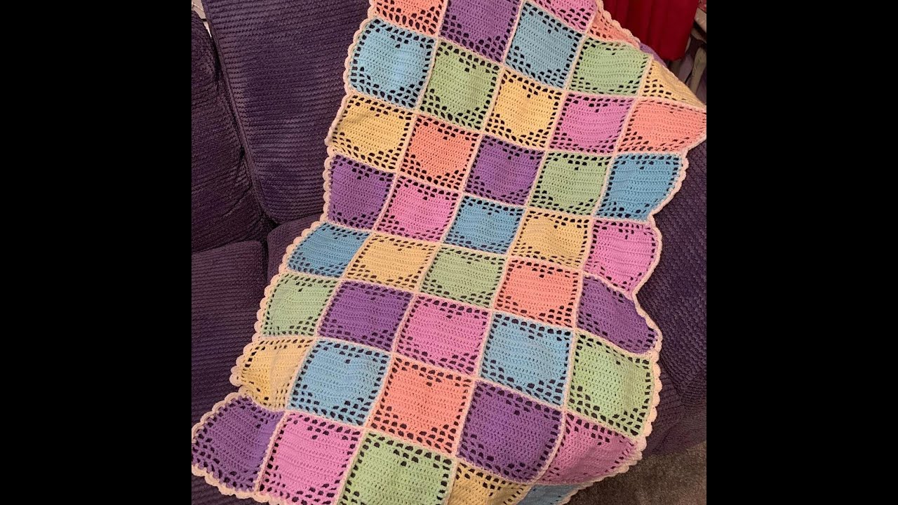 Filet heart crochet blanket tutorial from @SoozInTheShed