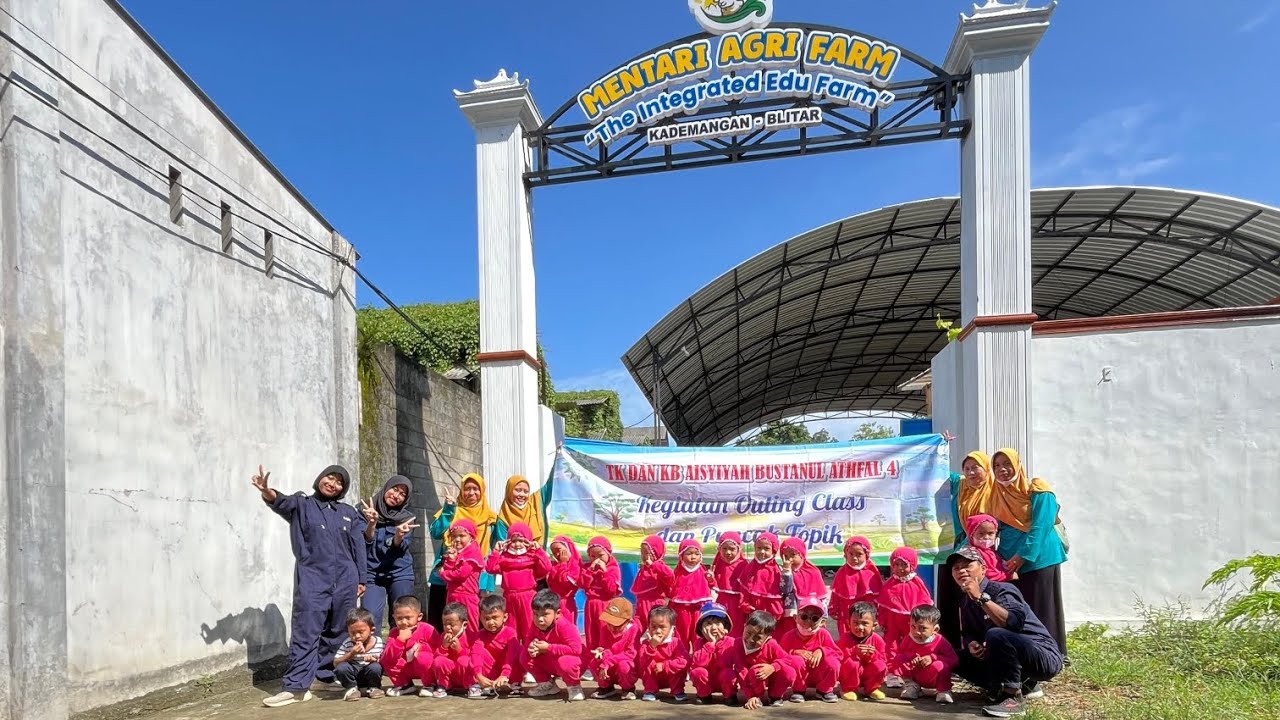 Jadi Peternak Satu Hari di Mentari Agri Farm @kbaisyiyahbustanulathfalIV