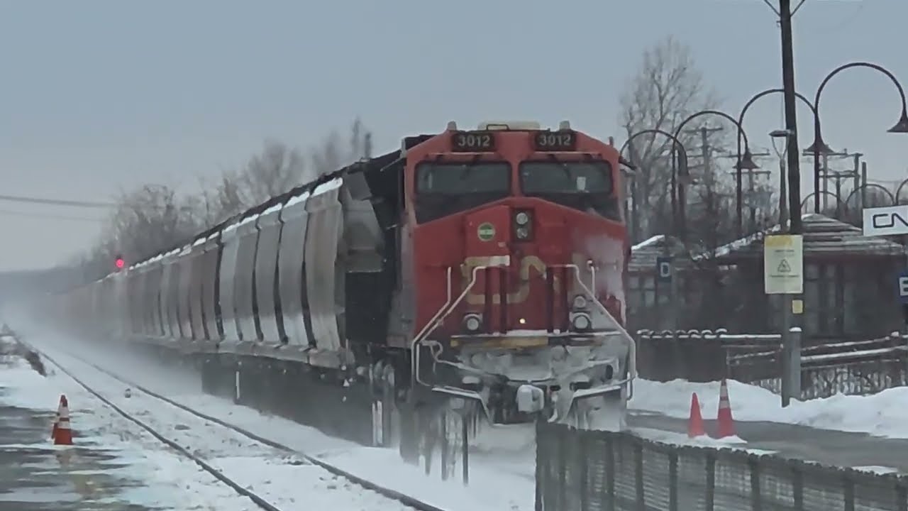 Empty Potash! cn 731 rolling through dorval