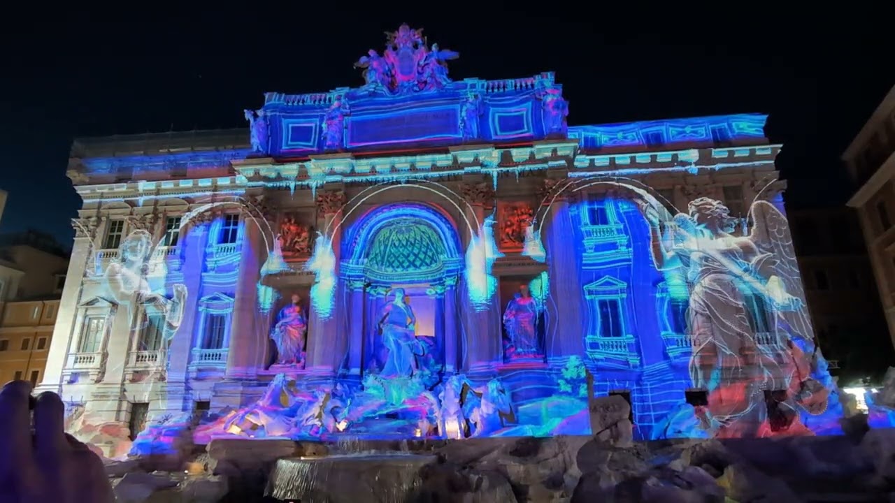 Fontana di Trevi light show Roma 