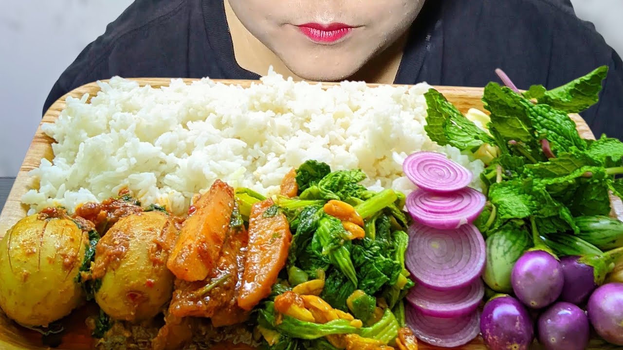 EATING SPICY DUCK EGG AND POTATO CURRY, STIRFRY WHITE MUSTARD WITH RICE