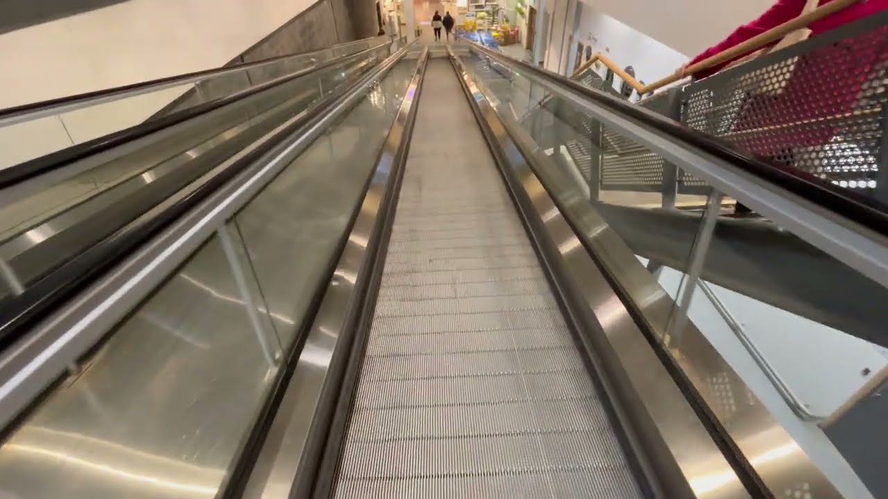 ESV Travelator At IKEA In Wednesbury