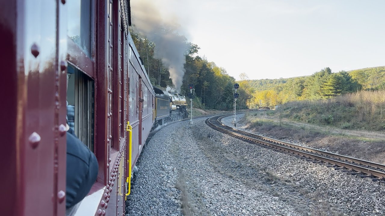 Reading & Northern T-1 2102 Steam Train Fights Uphill Out of Jim Thorpe, PA!