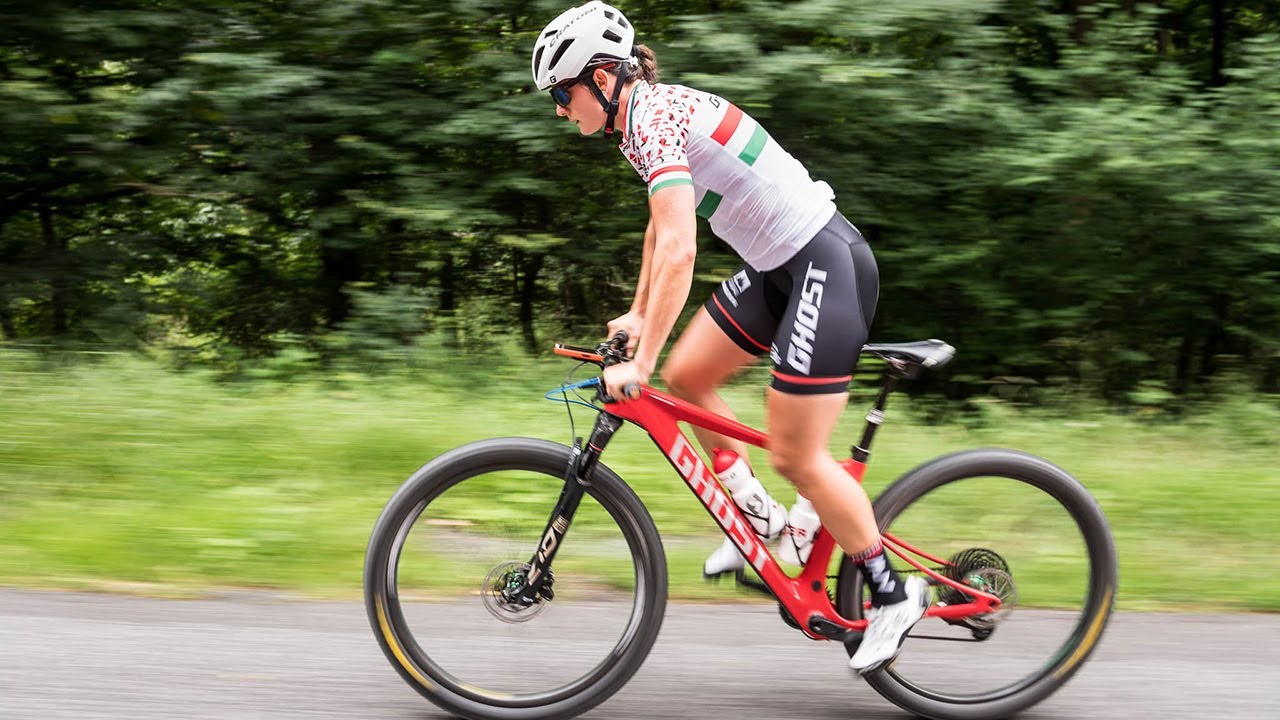 GHOST Factory Racing Team - At home with Barbara Benko