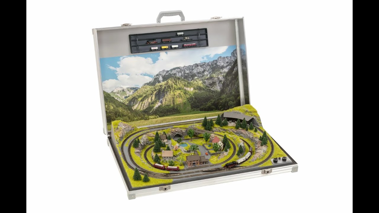 LooVille 07 15 Noch Suitcase Layout