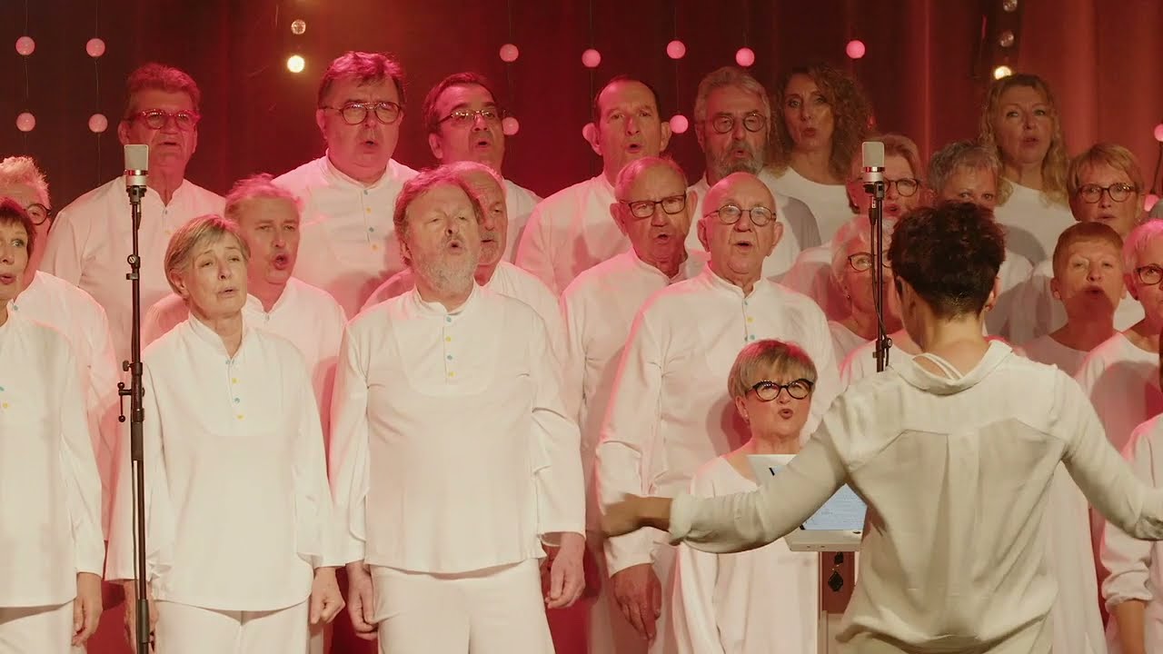 Sucer des cailloux (Les Fatals Picards) par éolevoce en 2021
