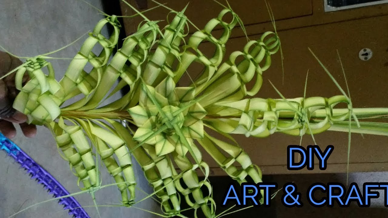 Craft work by date palm leaf / कैसे बनाया जाए खजूर पत्ते से बने फूल