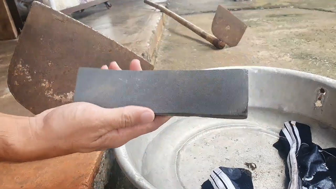 How to Sharpen a Hoe Properly Sharp as a Knife in 5 Minutes