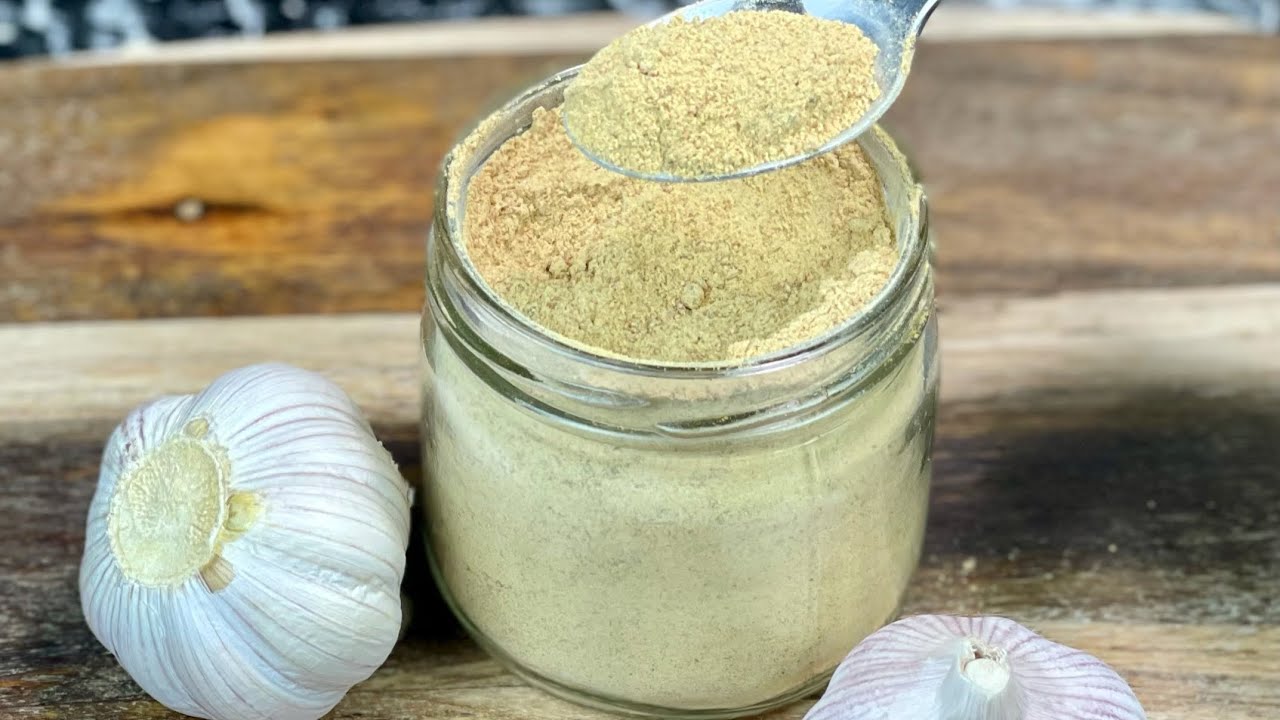 Comment faire de l'ail en poudre 100% maison 🧄 Deli Cuisine