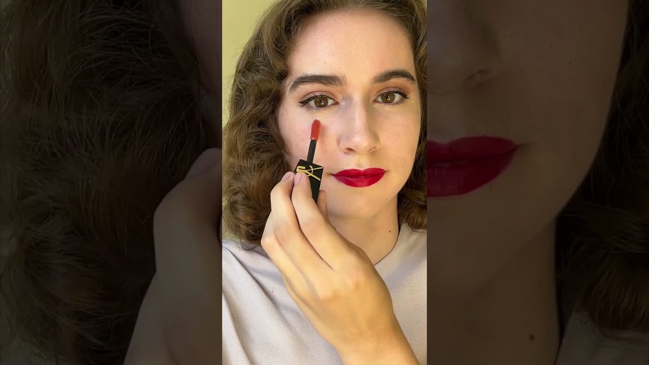 Would you try this 1940&rsquo;s makeup tip?🌸 #1940s #makeuptutorial #vintagebeauty