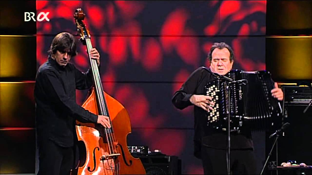 Richard Galliano plays 