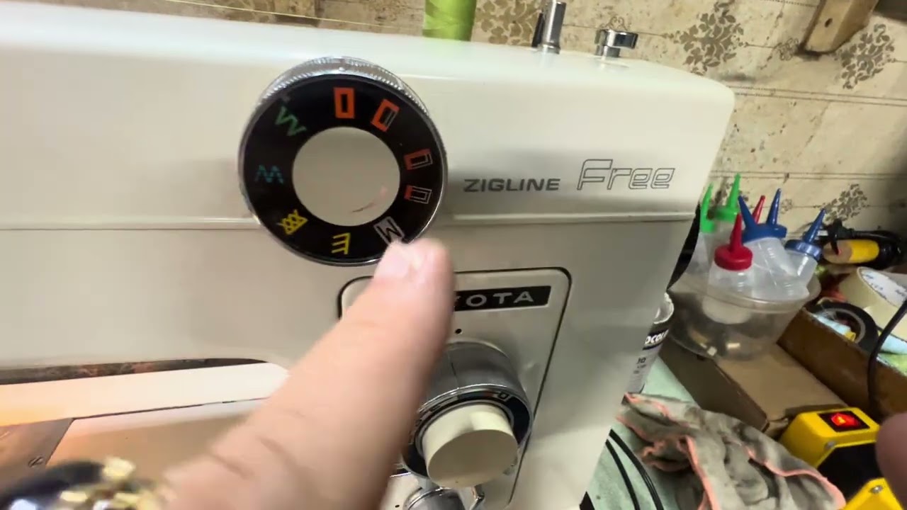 Video cách làm khuy máy Toyota