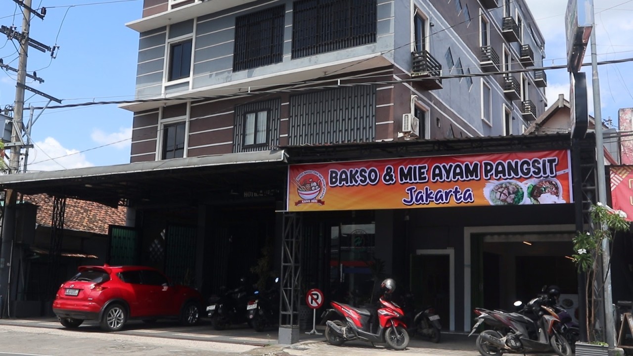 Wajib Coba! Borong Semua Menu Mie Ayam Pangsit Jakarta, Bakso Telur & Seblak – Depot Kang Heri Cukir