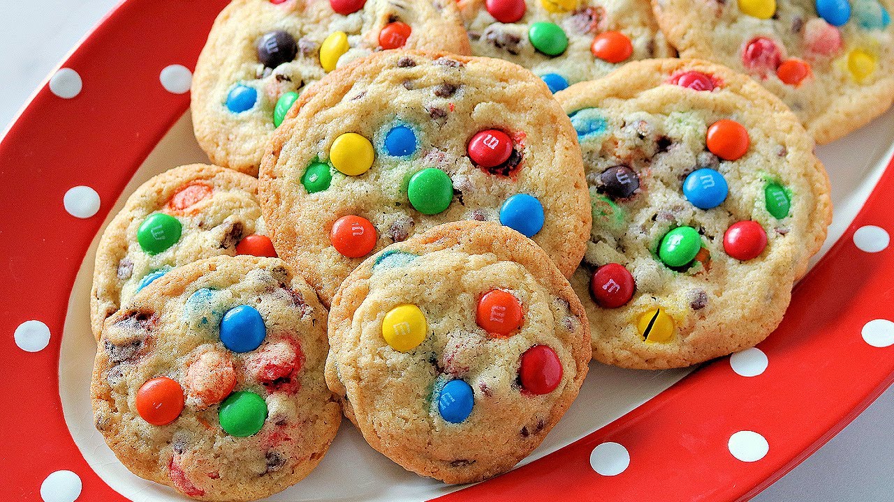 Лучший рецепт печенья с шоколадной крошкой и конфетами M&M (мягкое и жевательное)