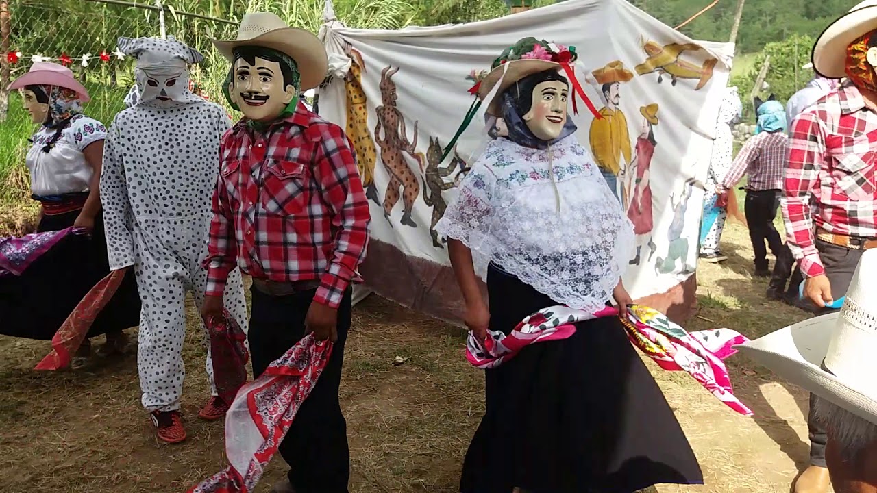 Tejoneros de ahuacatlan en casa del mayordomo de  ixtolco de Morelos Cuautempan Puebla