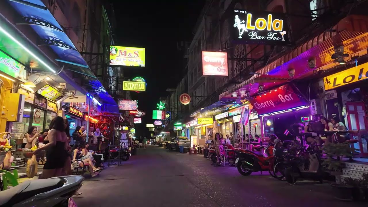 Pattaya Soi 13/1 Nightlife, Thailand 4K 60FPS