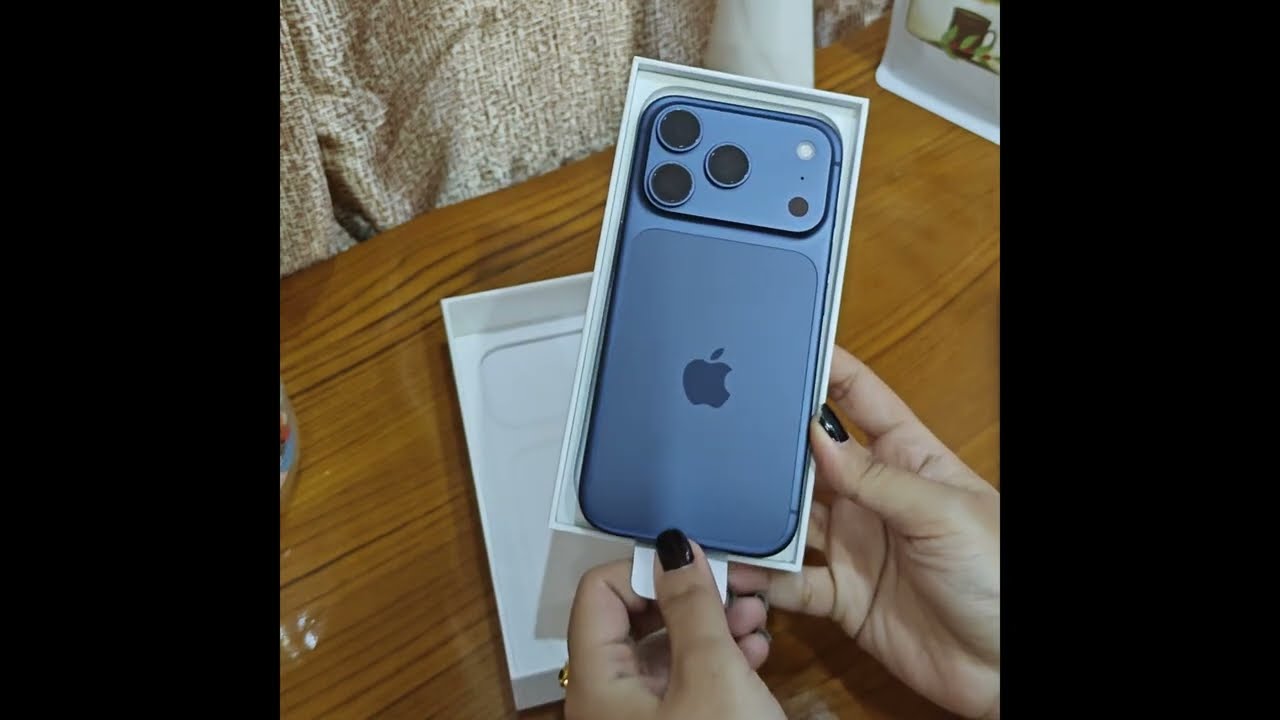 Iphone 17 pro (deep blue) unboxing with review from an Android user