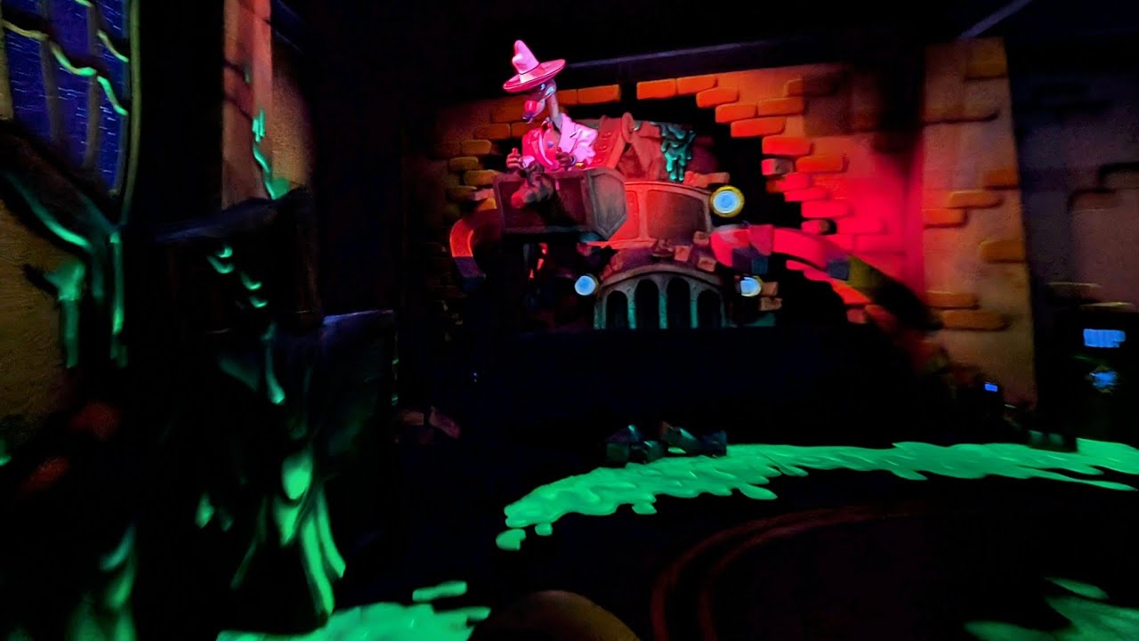 Roger Rabbit's Cartoon Spin Disneyland Gag Factory music 16 minute loop (1994-present)