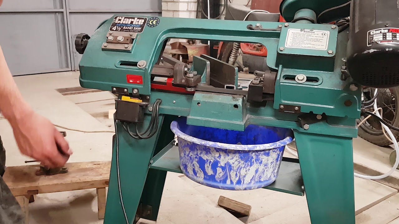 Clarcke metal worker CBS45MD Band Saw in work