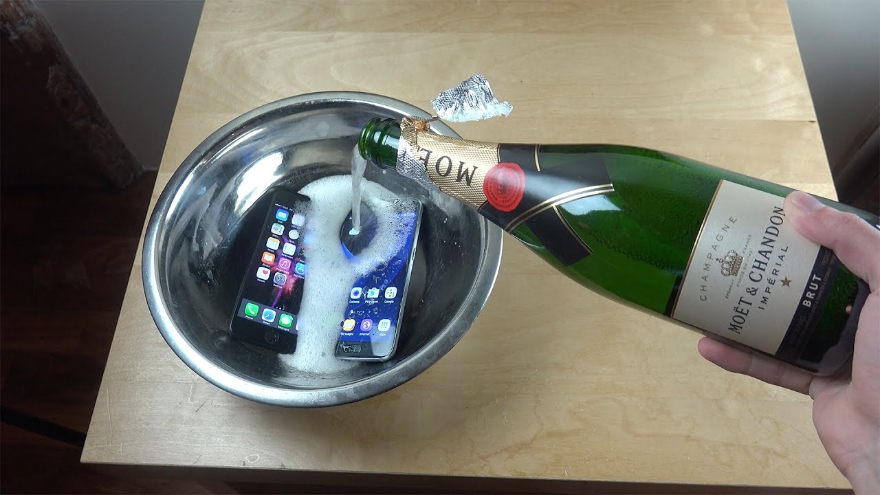 iPhone 7 vs. Samsung Galaxy S7 Moët & Chandon Champagne Freeze Test 7 Hours!