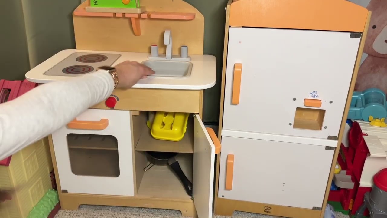 Toddler Wooden Play Kitchen with Oven & Sink