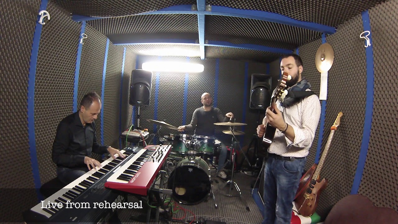 Private investigation (Dire Straits cover)- Discovery Lounge Trio
