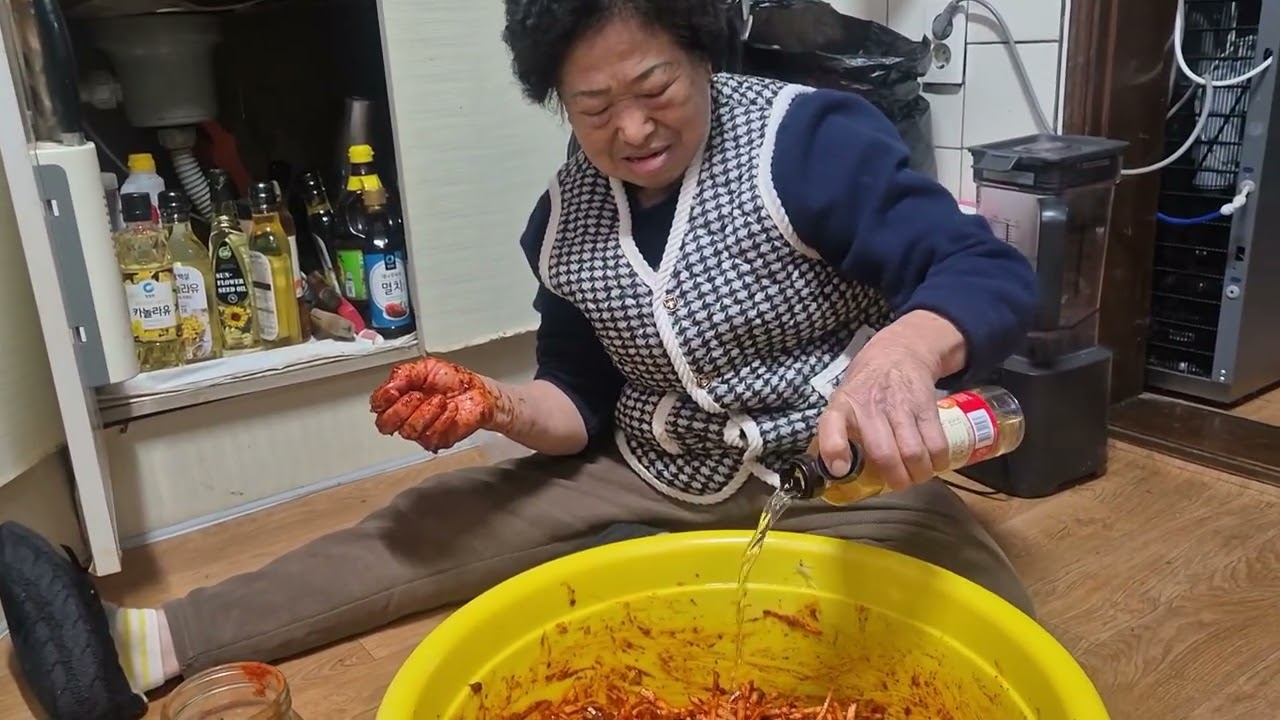 80살시골엄마 집에서 담은 고추장으로 도라지무침 옛날반찬 맛~