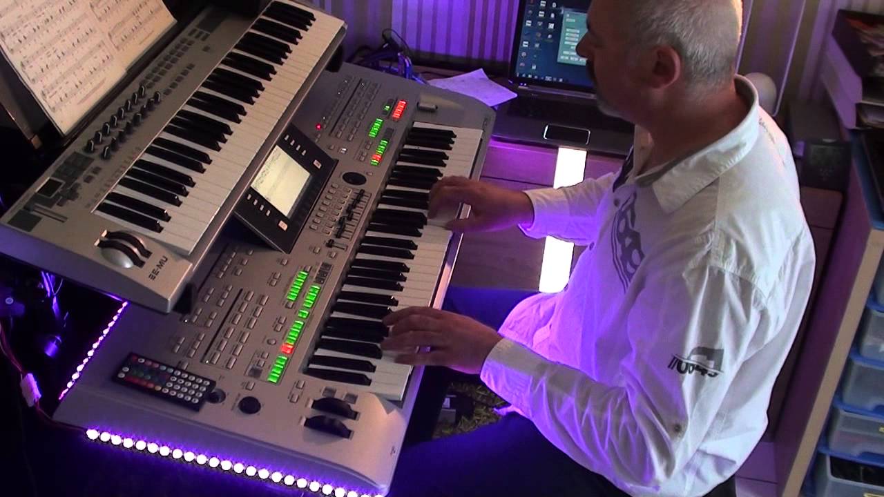 In Dulci Jubilo -  Mike Oldfield - COVER on TYROS 3