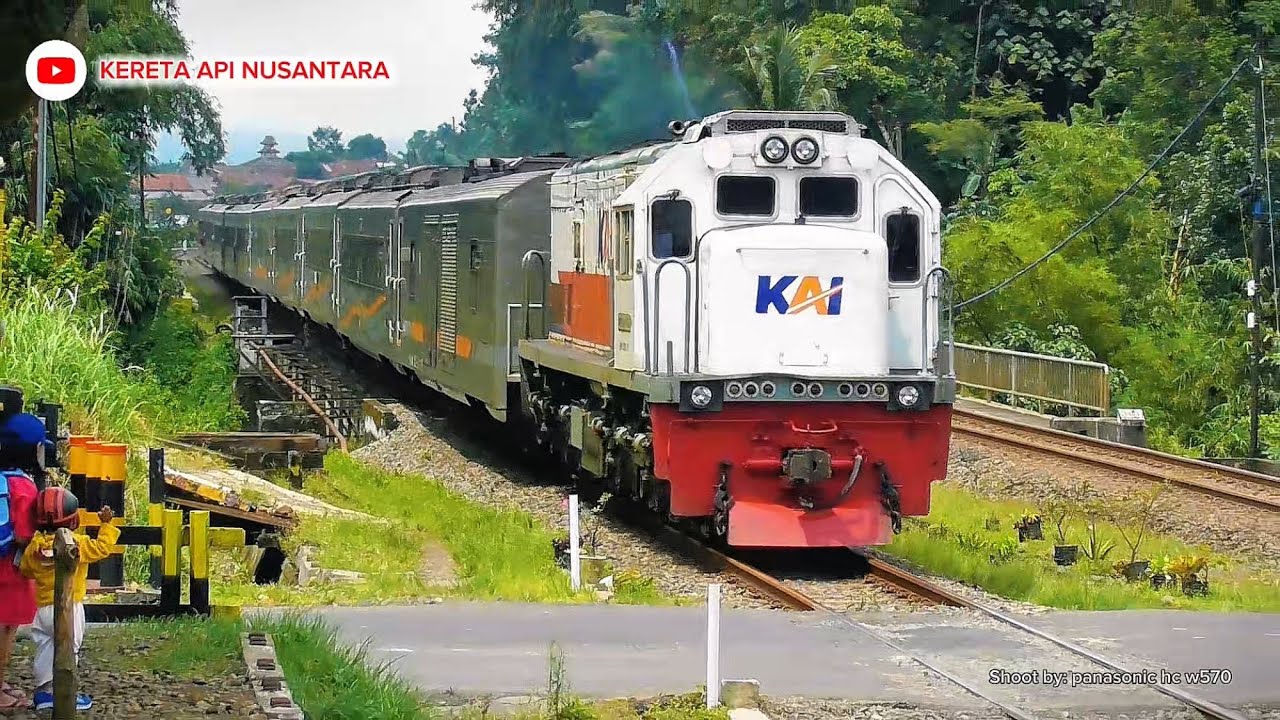 Hunting kereta di pos JPL 363A Pasirmuncang #keretaapi 