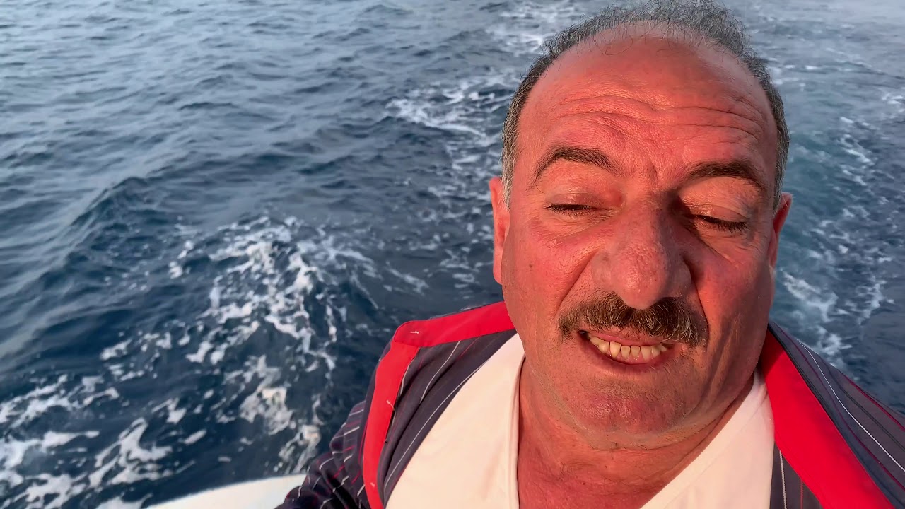 الاستيقاظ في البحر: تعرف على الصيادين؛ جرجي الضيعة والأصدقاء. السمك للفطور