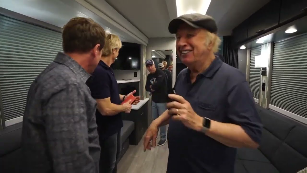 Gaither Vocal Band: Bus Tour