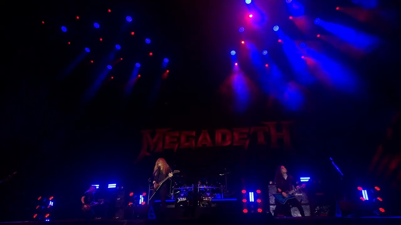 Megadeth - Holy Wars... The Punishment Due [ Istanbul - Küçükçiftlik Park ] Front Of Stage.